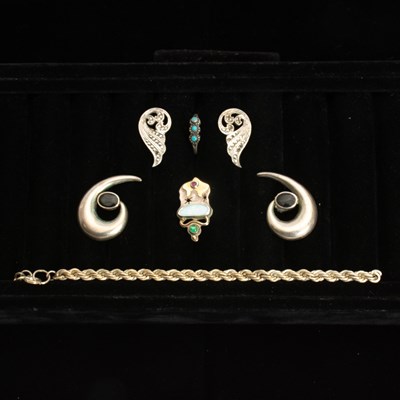 Lot 126 - Group of Jewelry