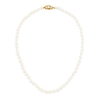 Lot 1322 - Cultured Pearl Necklace with Gold Clasp