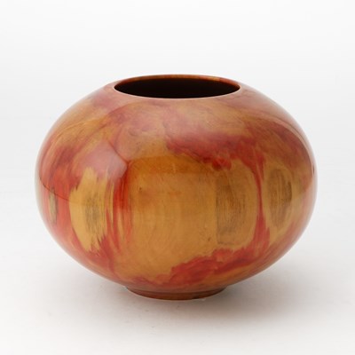 Lot 204 - Unusual Philip Moulthrop Turned Ashleaf Maple Globe