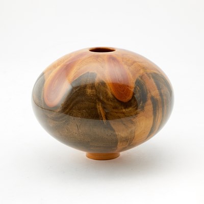 Lot 205 - Philip Moulthrop Turned White Pine Globe