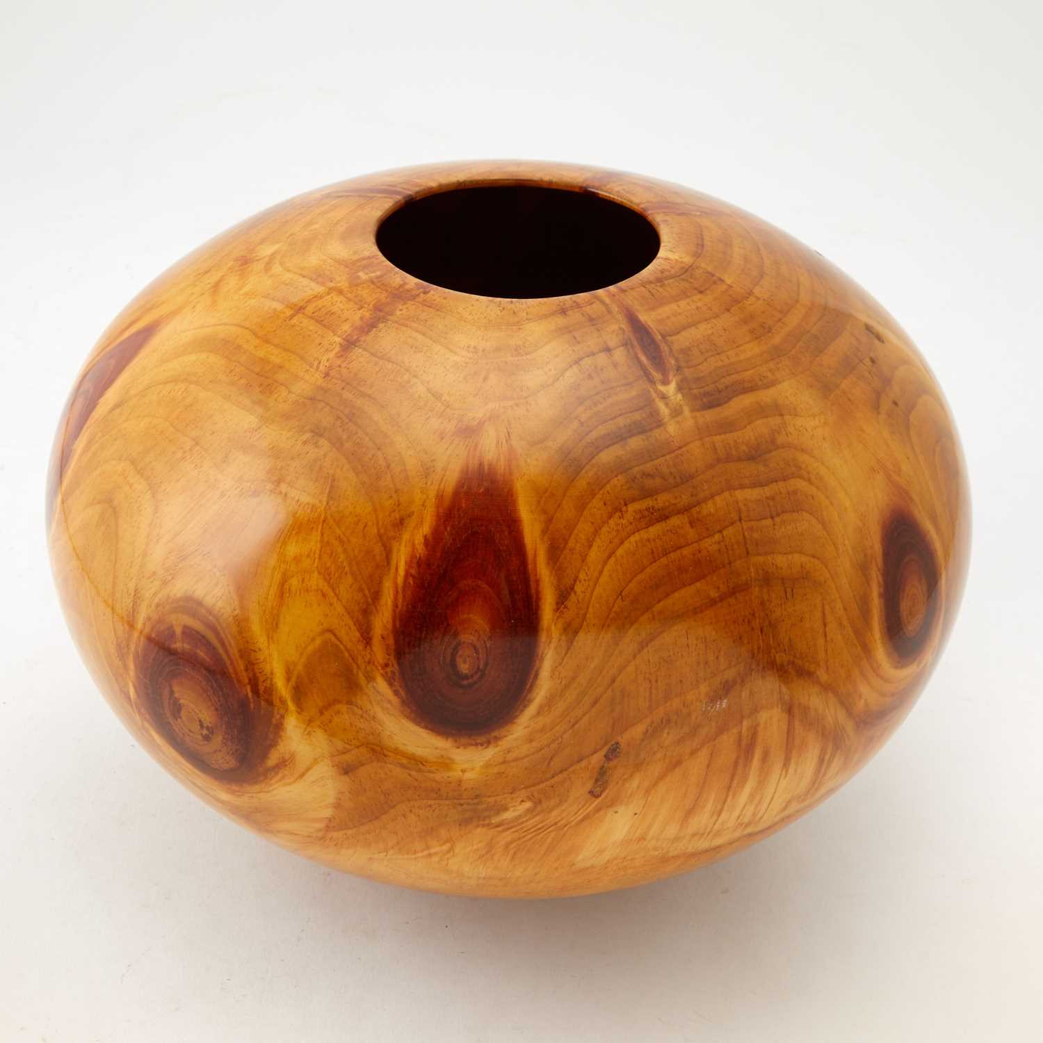 Lot 208 - Matt Moulthrop Turned White Pine Globe