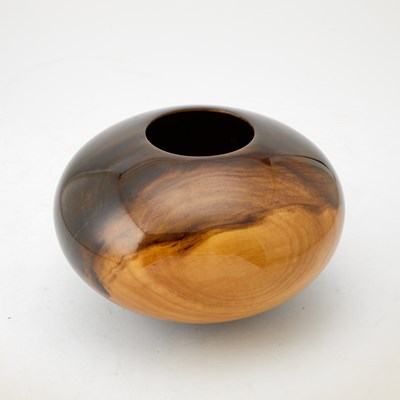 Lot 202 - Matt Moulthrop Turned Southern Tulip Globe