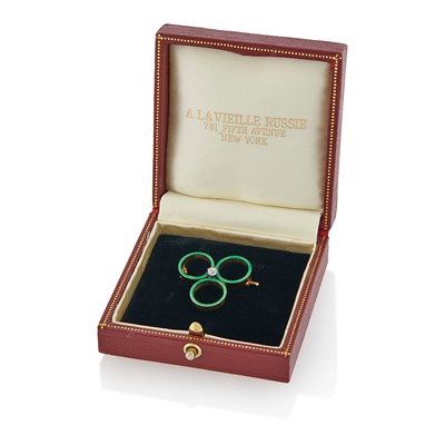 Lot 177 - Fabergé Diamond-Set Enameled Gold Brooch