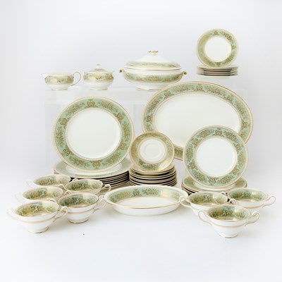 Lot Wedgwood Porcelain 'Gold Columbia' Pattern Partial Dinner Service