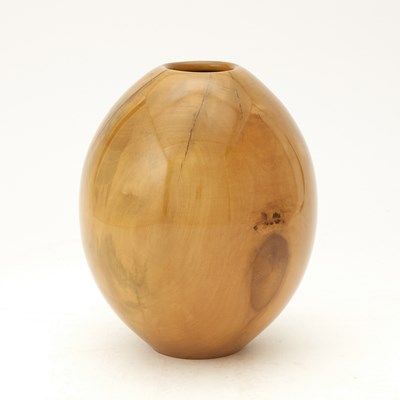 Lot 1123 - Matt Moulthrop Turned Holly Vessel