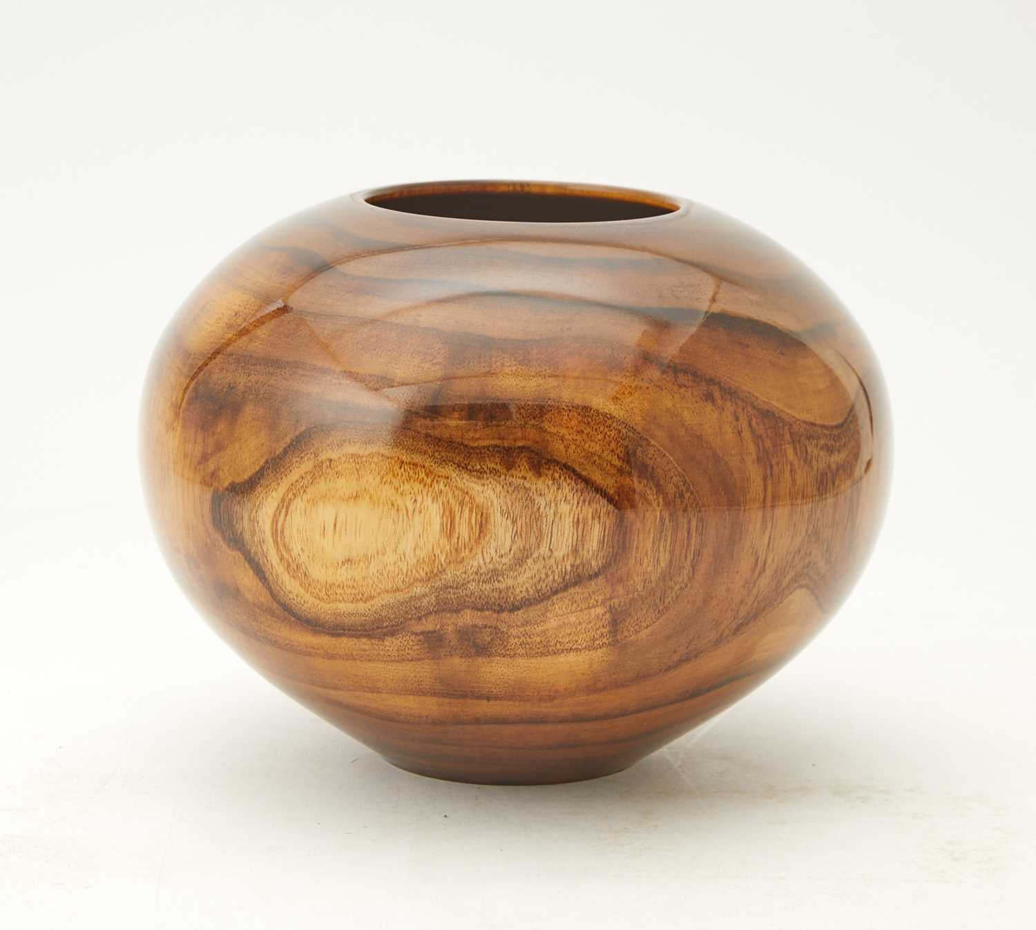 Lot 800 - Matt Moulthrop Turned Mimosa Globe