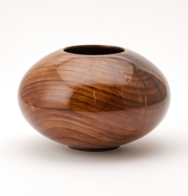 Lot 1118 - Philip Moulthrop Turned Red Bud Vessel