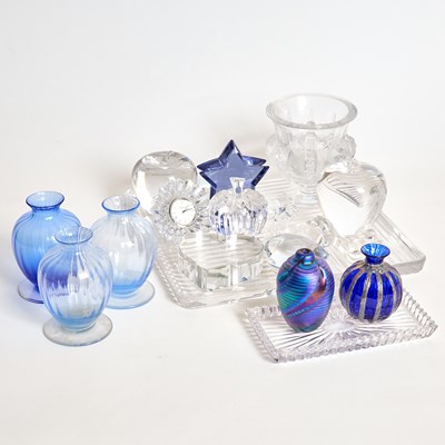 Lot 46 - Group of Glass Table Articles