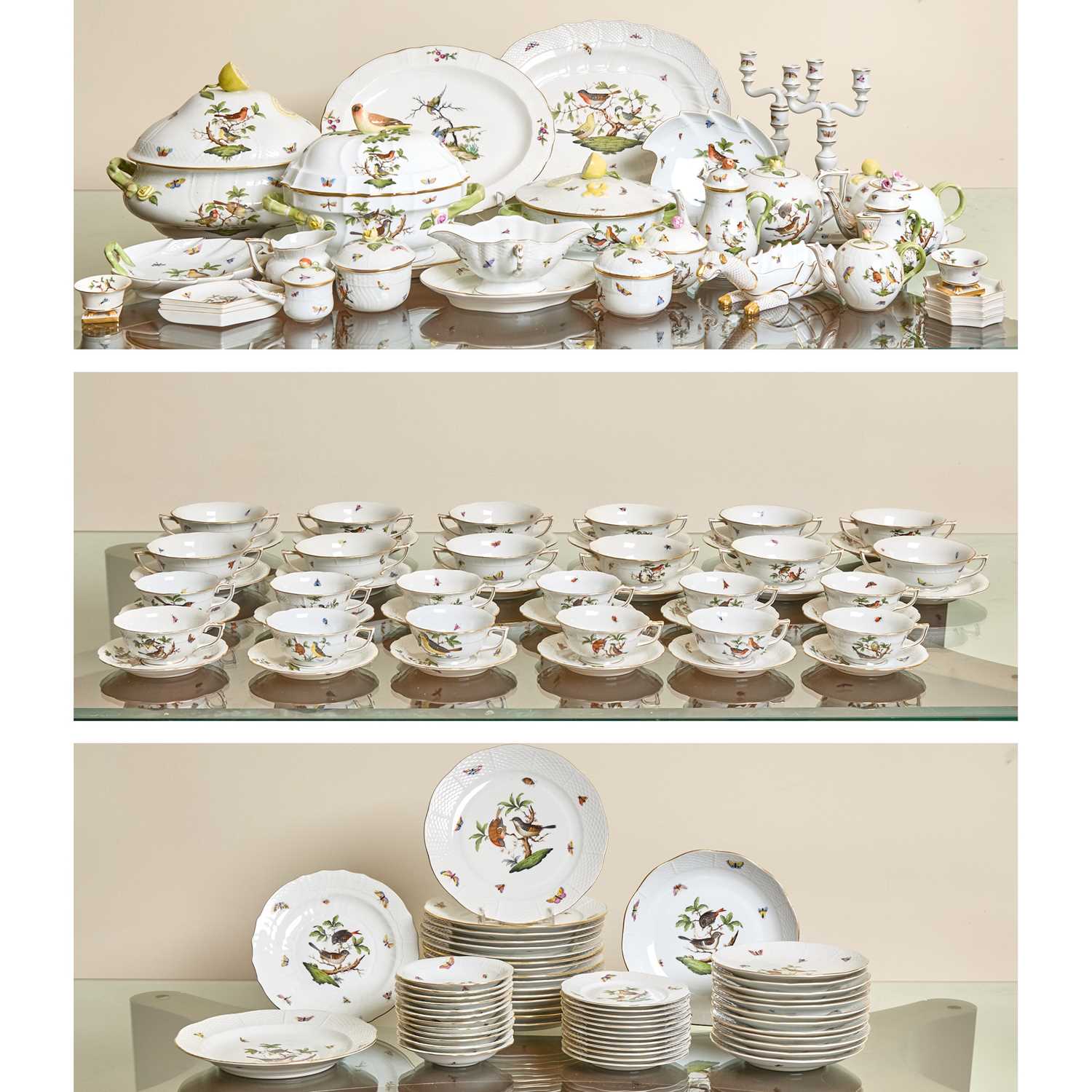 Lot 172 - Herend Porcelain "Rothschild Bird" Pattern Dinner Service