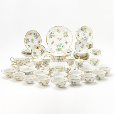 Lot 365 - Herend Porcelain "Queen Victoria" Pattern Part Dinner Service