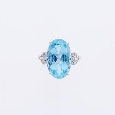 Lot 3262 - Gold, Aquamarine and Diamond Ring