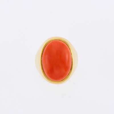 Lot 3252 - Gold and Coral Ring