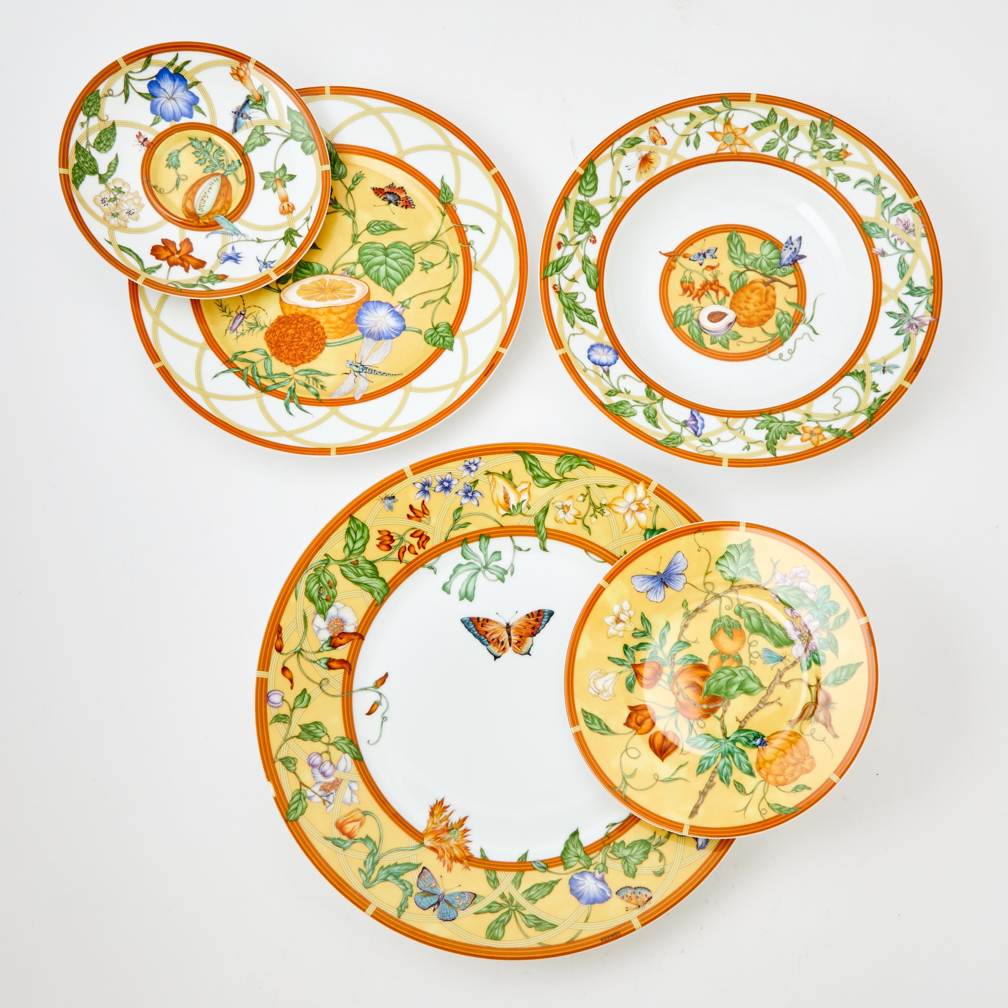 Lot 693 - Hermès Porcelain 'La Siesta' Pattern Part