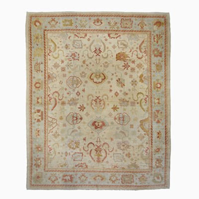 Lot 418 - Oushak Carpet