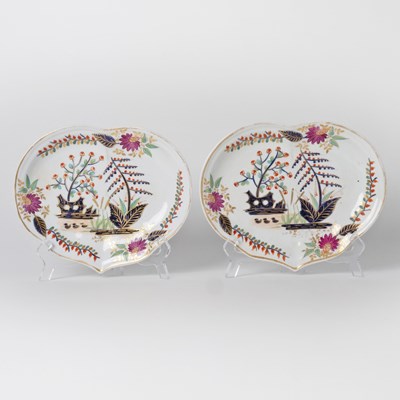 Lot 663 - Pair of Derby Porcelain Shell-Shaped Dishes