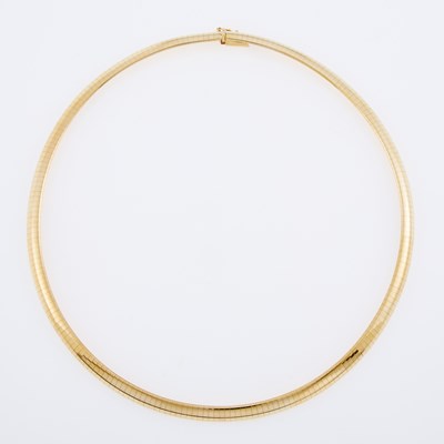 Lot 3092 - Gold Omega Necklace