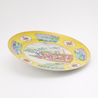 Lot 121 - Chinese Export Enameled Porcelain Plate