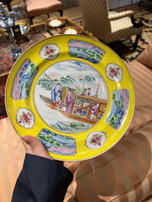 Lot 121 - Chinese Export Enameled Porcelain Plate