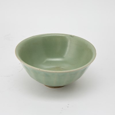 Lot 120 - Chinese Longquan Celadon 'Chrysanthemum' Bowl