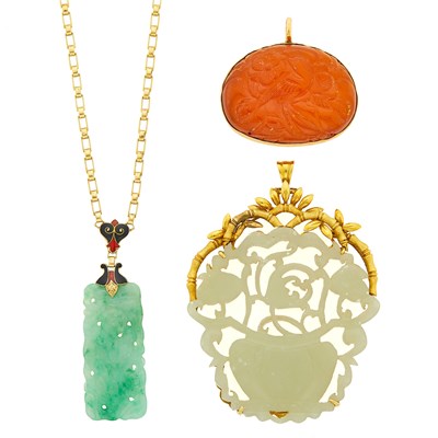 Lot 3248 - Group of Gold, Carved Jade and Amber Jewelry