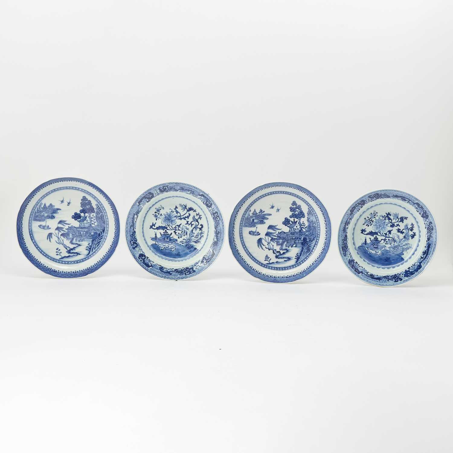 Lot 113 - Two Pairs of Chinese Export Blue and White Porcelain Dishes