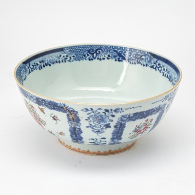 Lot 114 - Group of Chinese Export Porcelain Articles