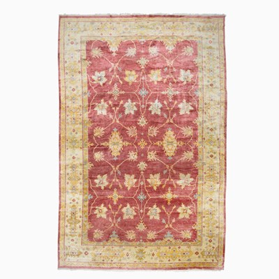 Lot 373 - Oushak Carpet