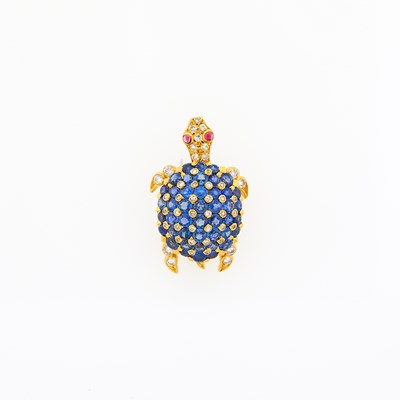 Lot 2007 - Tiffany & Co. Gold, Sapphire, Cabochon Ruby and Diamond Turtle Clip, France