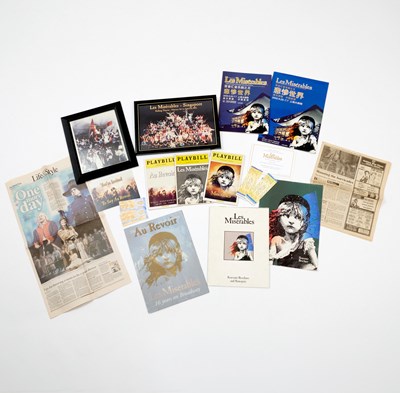 Lot 528 - An excellent and large collection of promotional and cast & crew gifts from Les Miserables