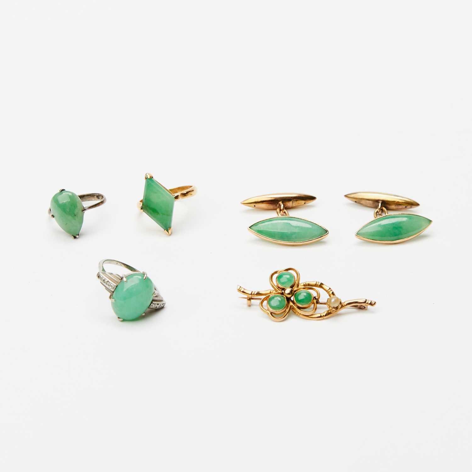 Lot 552 - A Group of Chinese Jadeite, Gold and Silver Articles