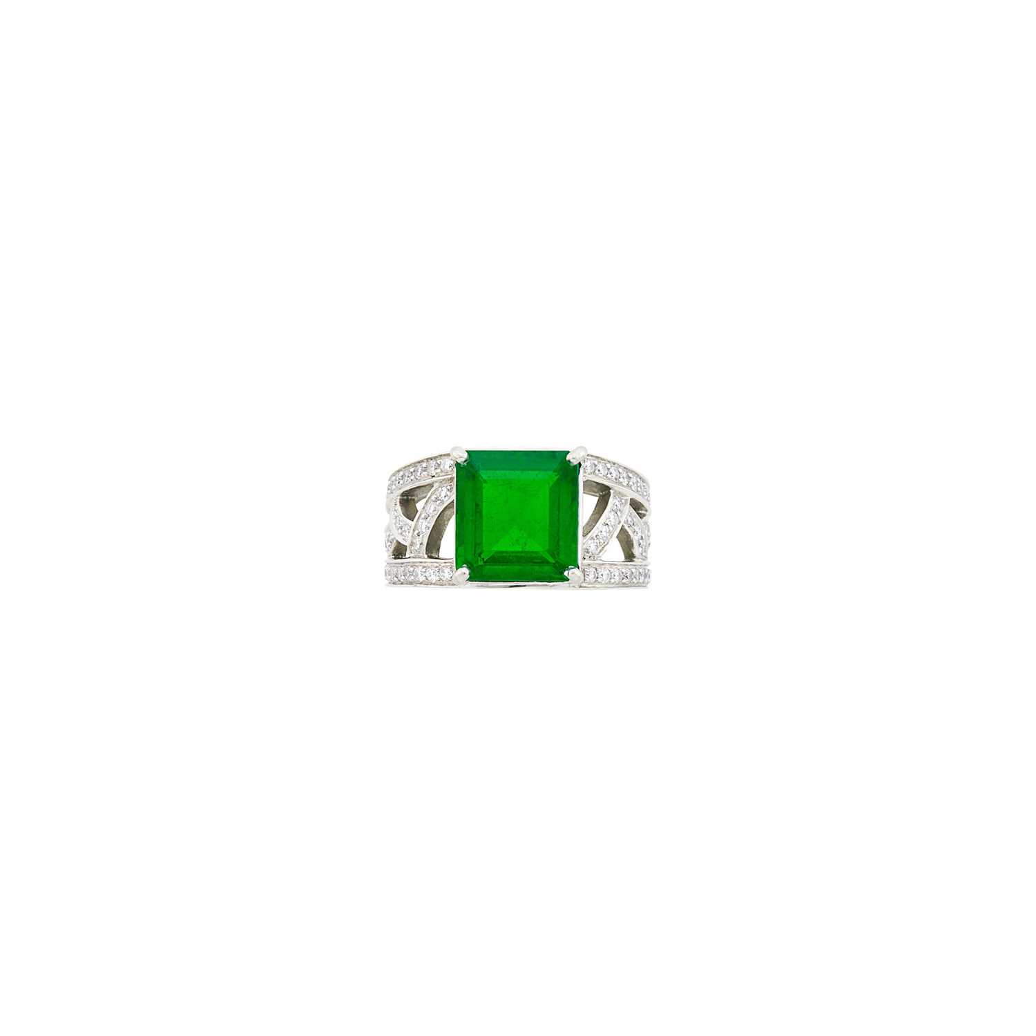 Lot 1145 - Platinum, Emerald and Diamond Ring