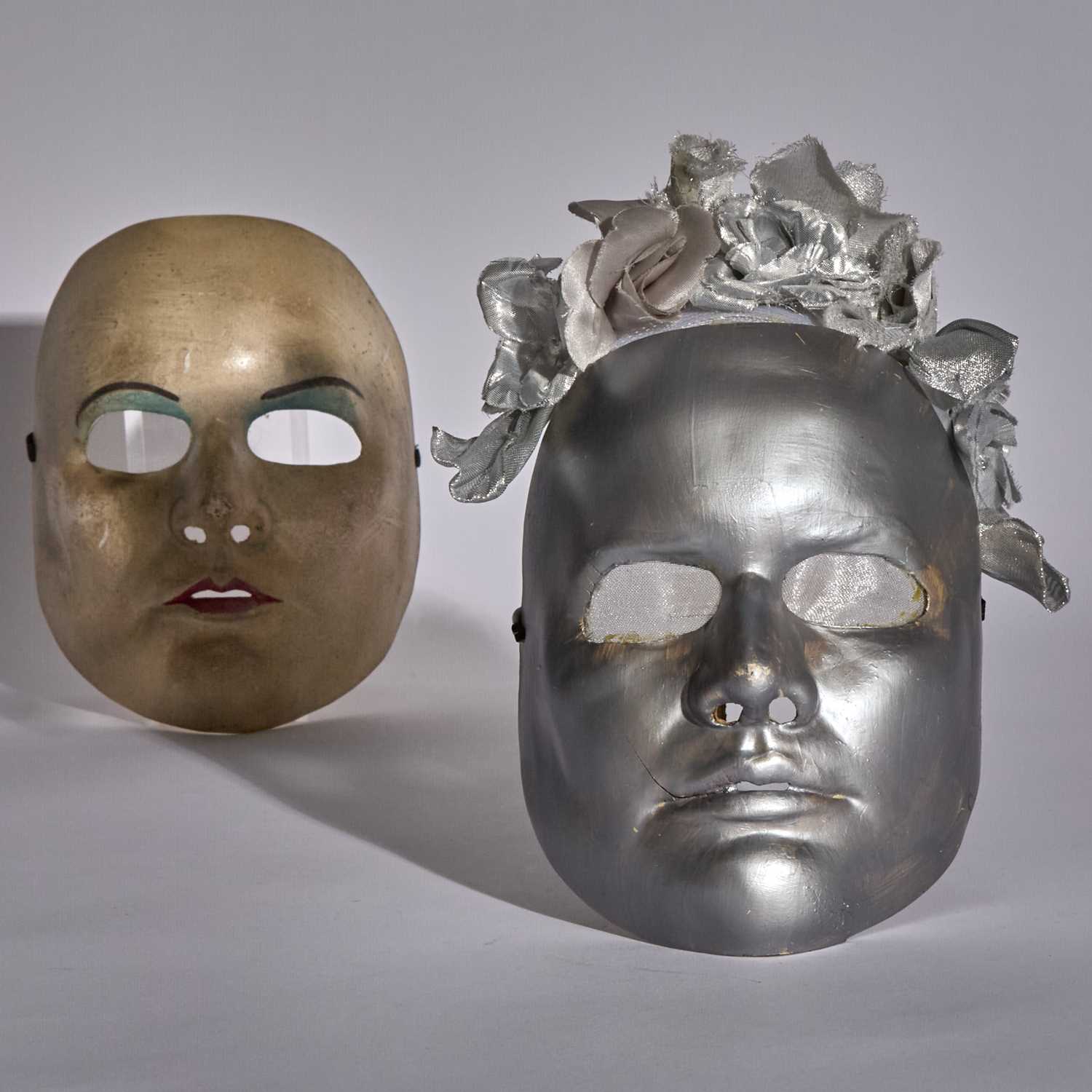 Lot 526 - The silver mask worn in the final Broadway performance of Phantom
