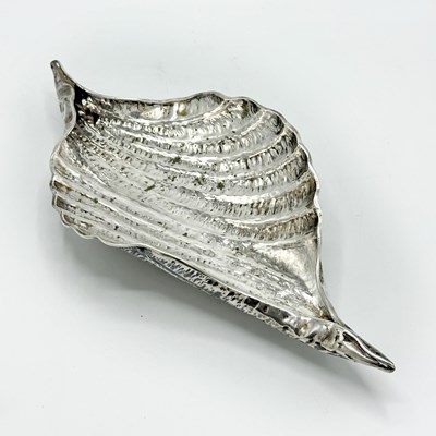 Lot 1236 - Italian 800 Quality Silver Shell-form Dish