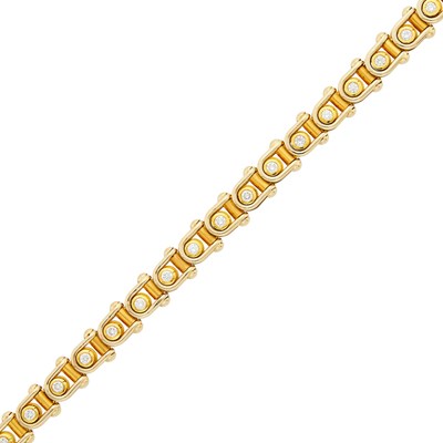 Lot 2025 - Two-Color Gold and Diamond Bracelet