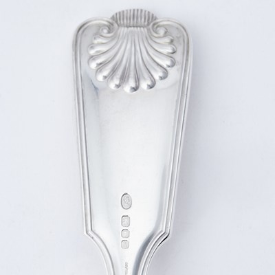 Lot 142 - Elizabeth II Sterling Silver "Fiddle, Thread & Shell" Pattern Flatware Service