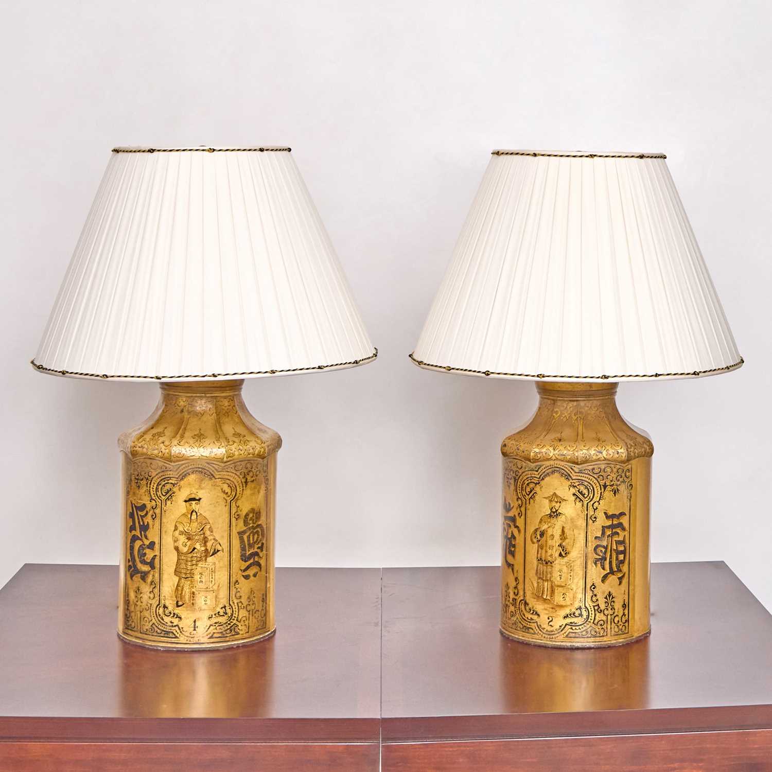 Lot 254 - Pair of Victorian Chinoiserie Painted Tôle Tea Canisters Mounted as Lamps