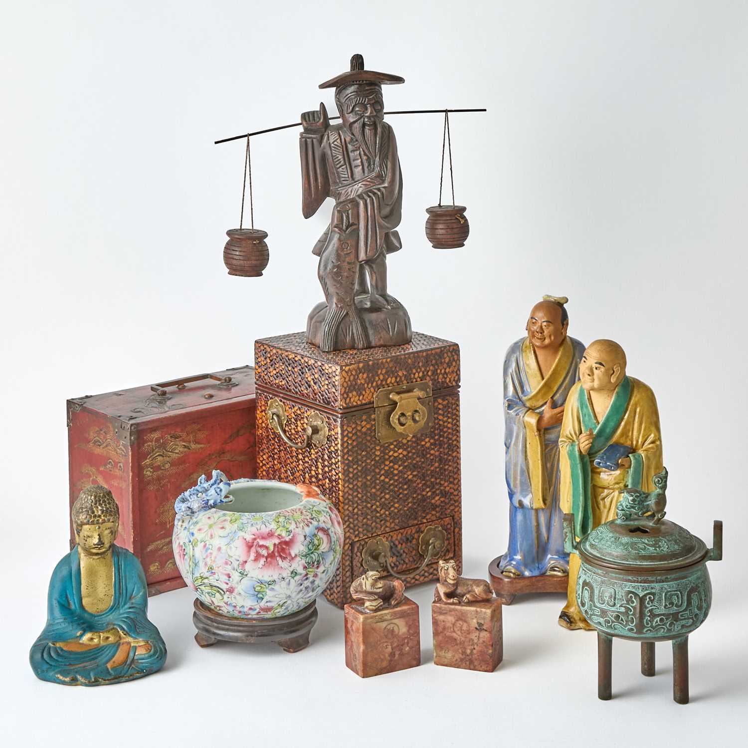 Lot 152 - Group of Chinese Decorative Articles