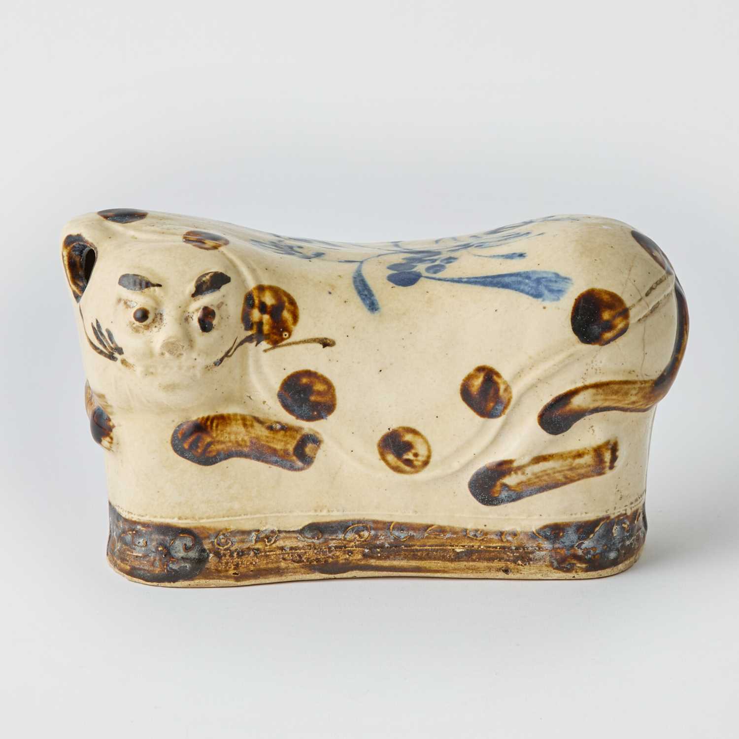 Lot 148 - Chinese Painted Pottery Cat-Form Pillow