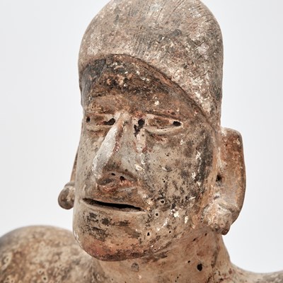 Lot 193 - Fine Jalisco Ameca Pottery Seated Female