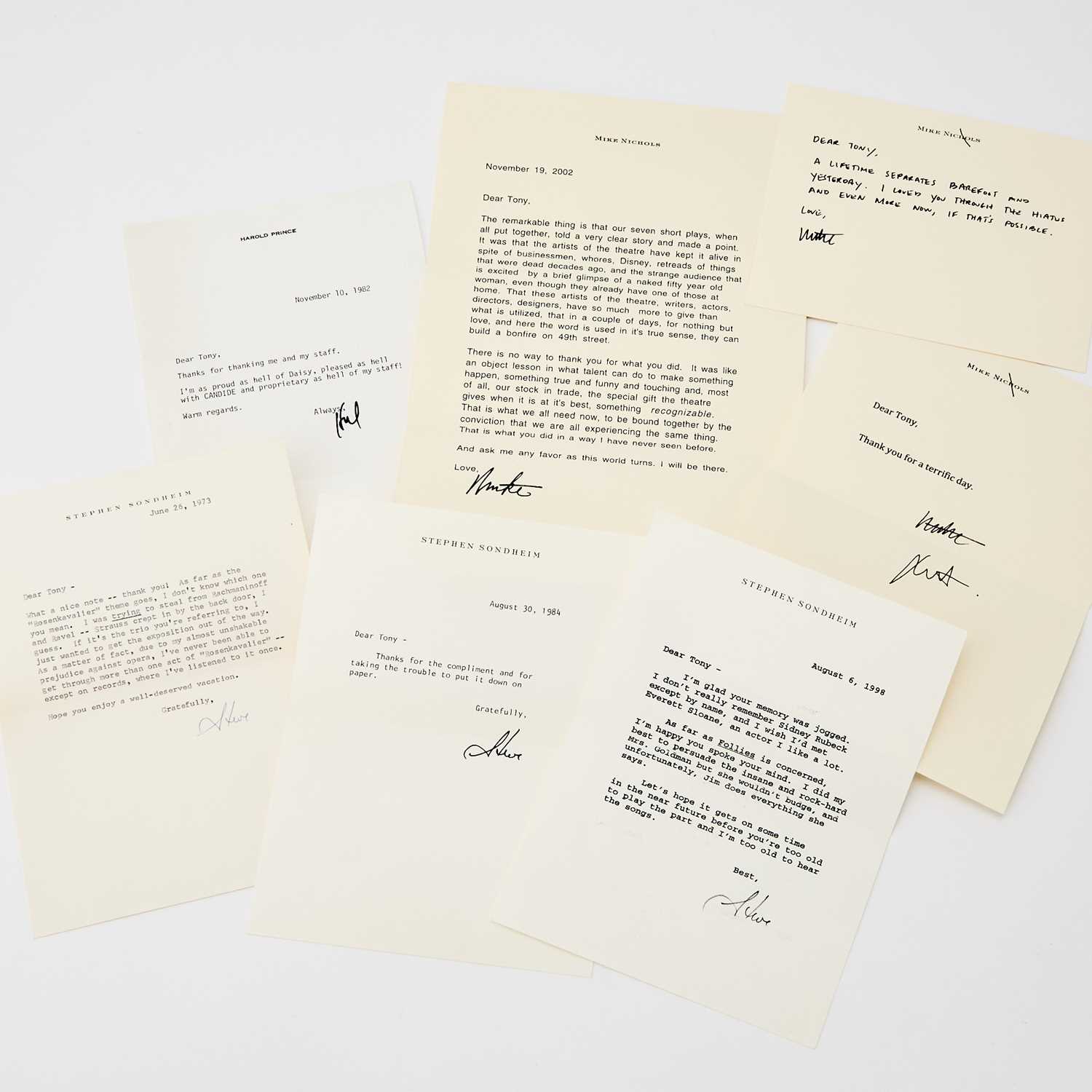 Lot 581 - Three signed notes from Stephen Sondheim to Tony Roberts