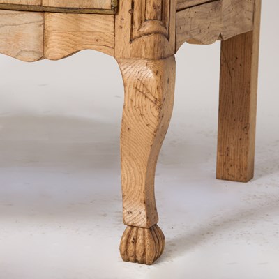 Lot 333 - Pair of Continental Inlaid Walnut Commodes