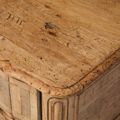 Lot 333 - Pair of Continental Inlaid Walnut Commodes