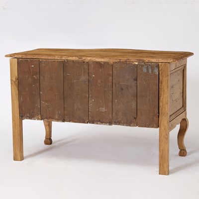 Lot 333 - Pair of Continental Inlaid Walnut Commodes