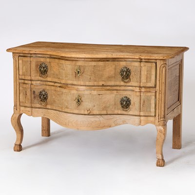 Lot 333 - Pair of Continental Inlaid Walnut Commodes