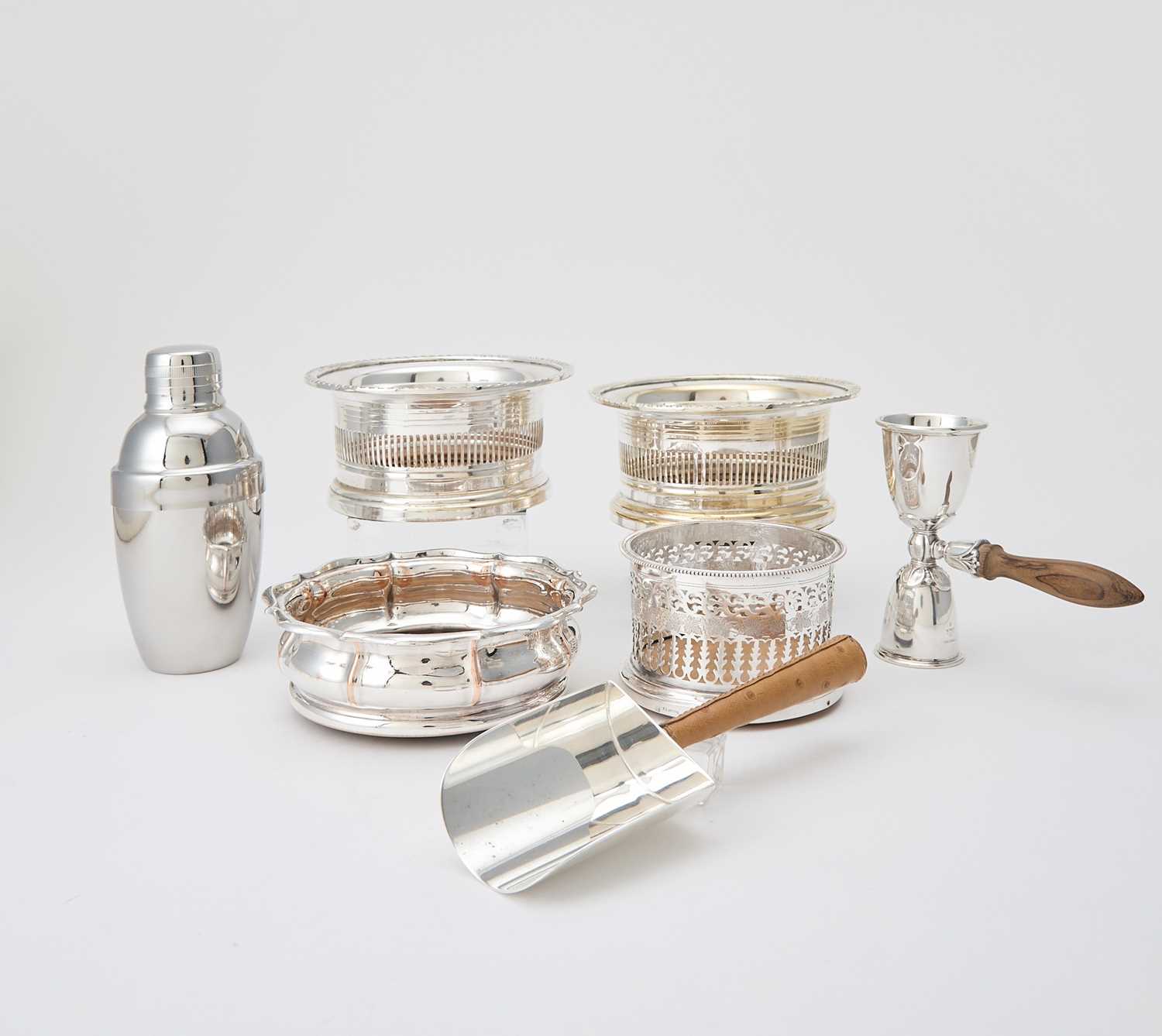 Lot 522 - Group of Silver Plated Barware