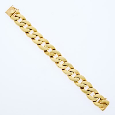Lot 3056 - Gold Curb Link Bracelet