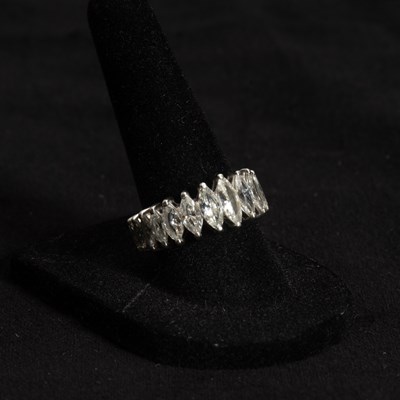 Lot 171 - Platinum and Diamond Band Ring