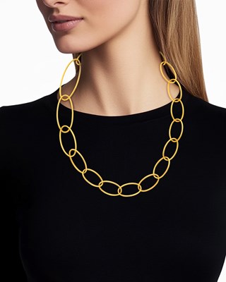 Lot 1008 - Gold Oval Link Necklace
