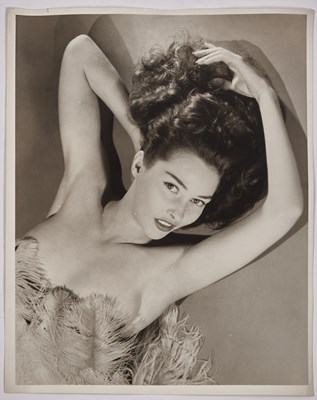 Lot 10 - The important and extensive archive of original fashion photographs of model Dorothy Rice, 1945-58