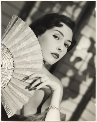 Lot 10 - The important and extensive archive of original fashion photographs of model Dorothy Rice, 1945-58